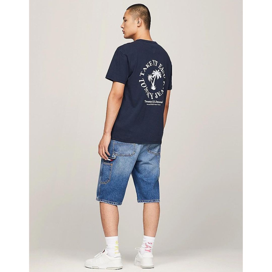 TOMMY JEANS Graphic Logo T-Shirt